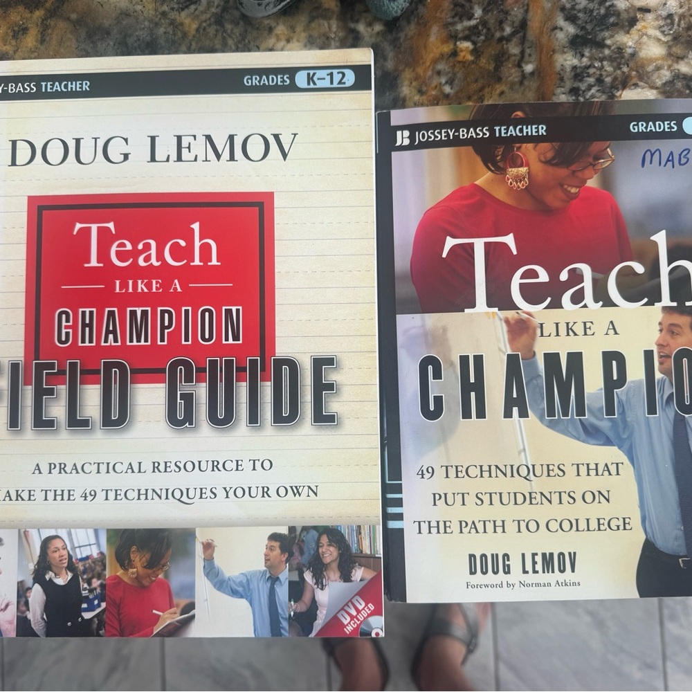 Teach Like a Champion Field Guide by - Cream & Red Cover - 2 books
